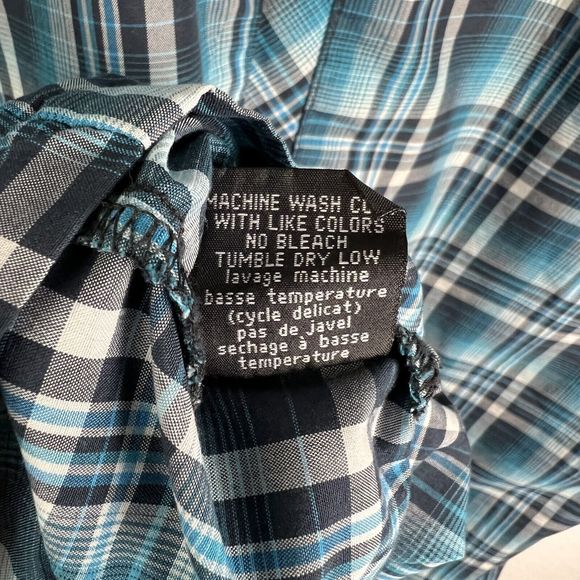 Kuhl Eluxur Shirt Men's Large Blue Plaid Short Sleeve Button Up Outdoor Hiking - Picture 7 of 7